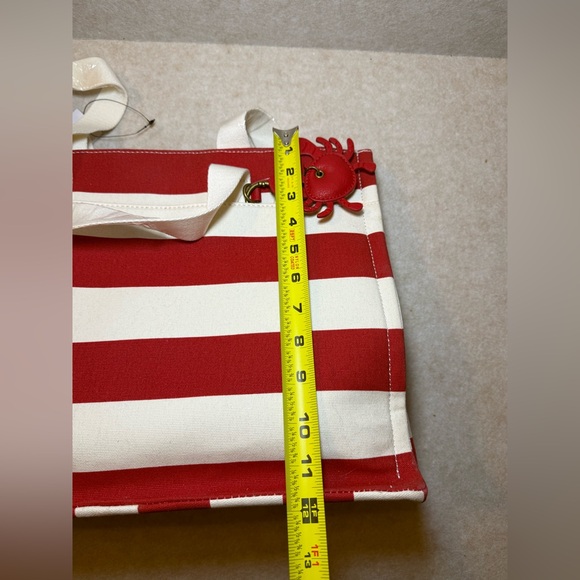 Sonoma Goods Danson Canvas Tote Red Cream Summer Bag Crab Charm NWT - Picture 10 of 10
